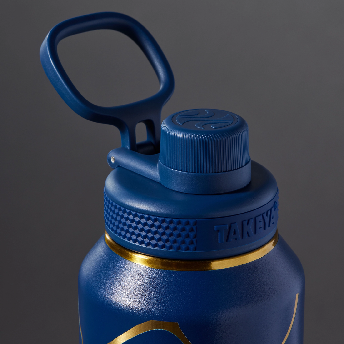kintsugi-water-bottle-with-spout-lid-p7 51390-TK_HO25_Kintsugi_Takeya9266.png